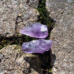 Raw amethyst stud earrings